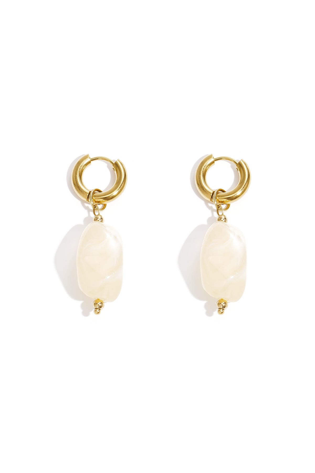 Earrings with organic beads